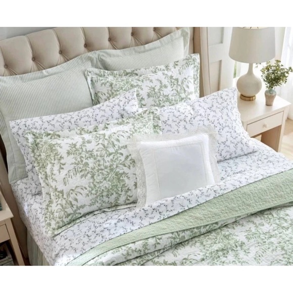 Laura Ashley FULL Sheet Set ~ Floral Vines Black & White 4pc Cotton - Picture 3 of 6